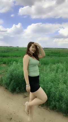 她的裸爱约会原始资源